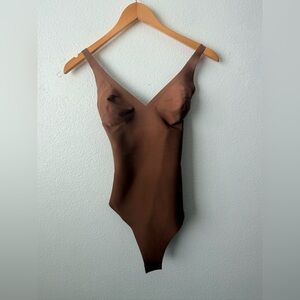 SKIMS Core Control Plunge Thong Bodysuit Jasper Brown Size S NWT Shapewear